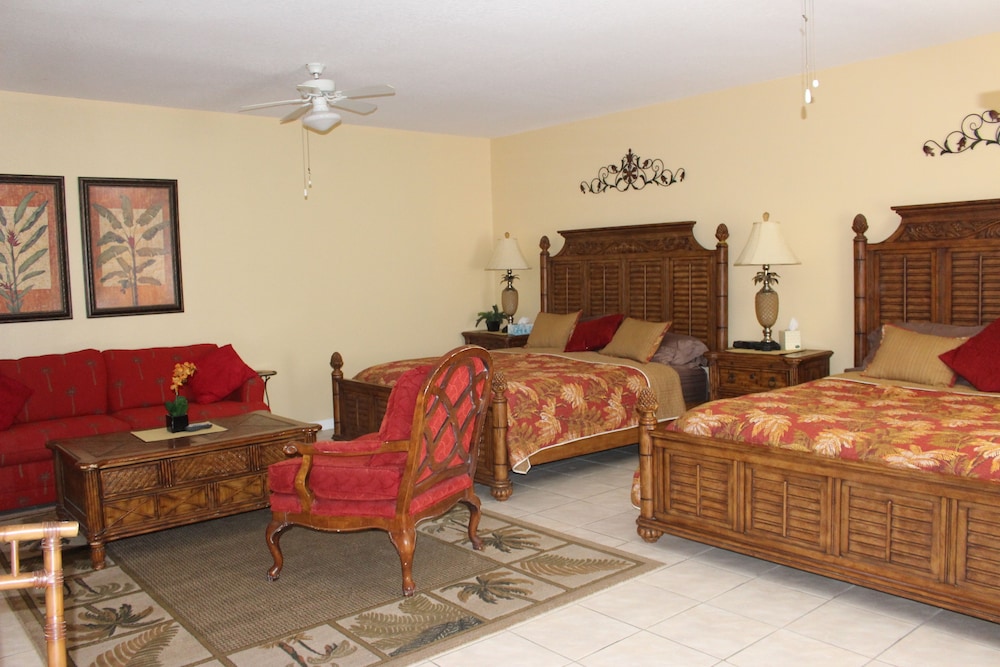 Royal North Beach All Suites 35/57