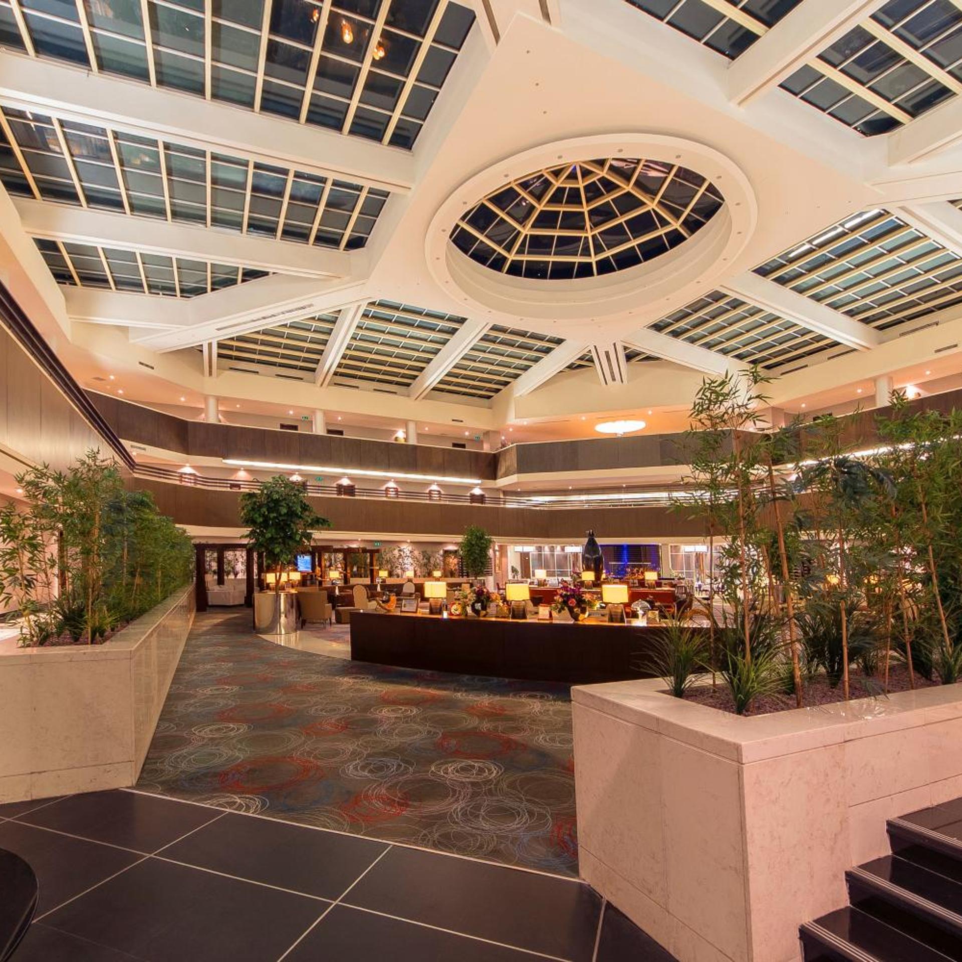 Hotel Grand Swiss 11/64