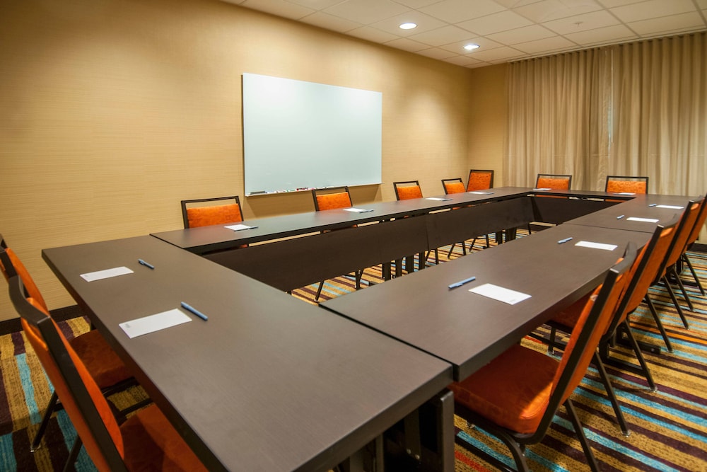 Fairfield Inn & Suites By Marriott Laplace 38/39