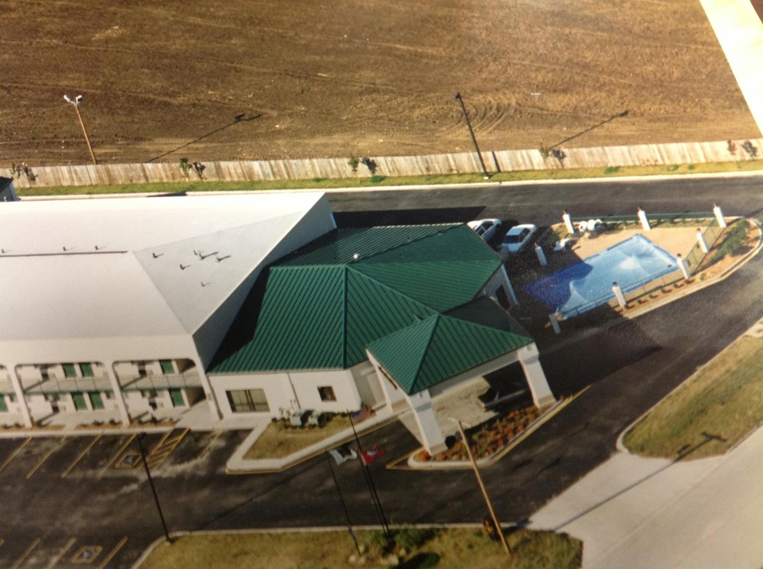 Hallmarc Inn & Suites of West Memphis 28/55