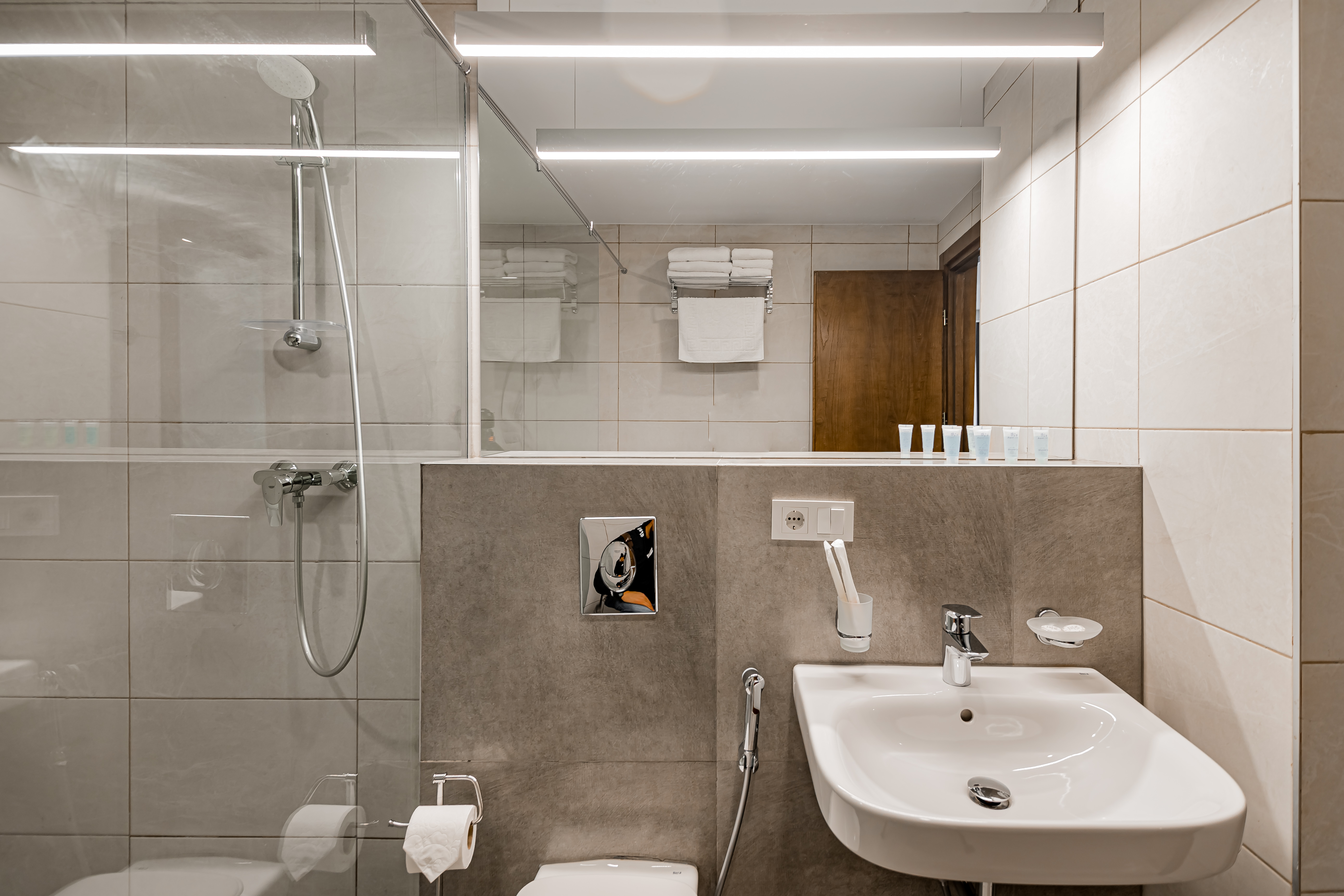 Economy, Double or Twin Bed, Kutaisi Inn 4/4