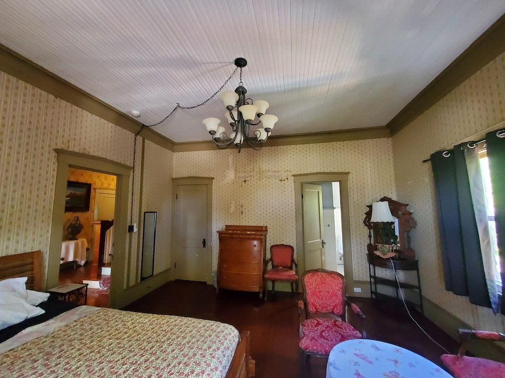 Manoa Valley Inn 15/60