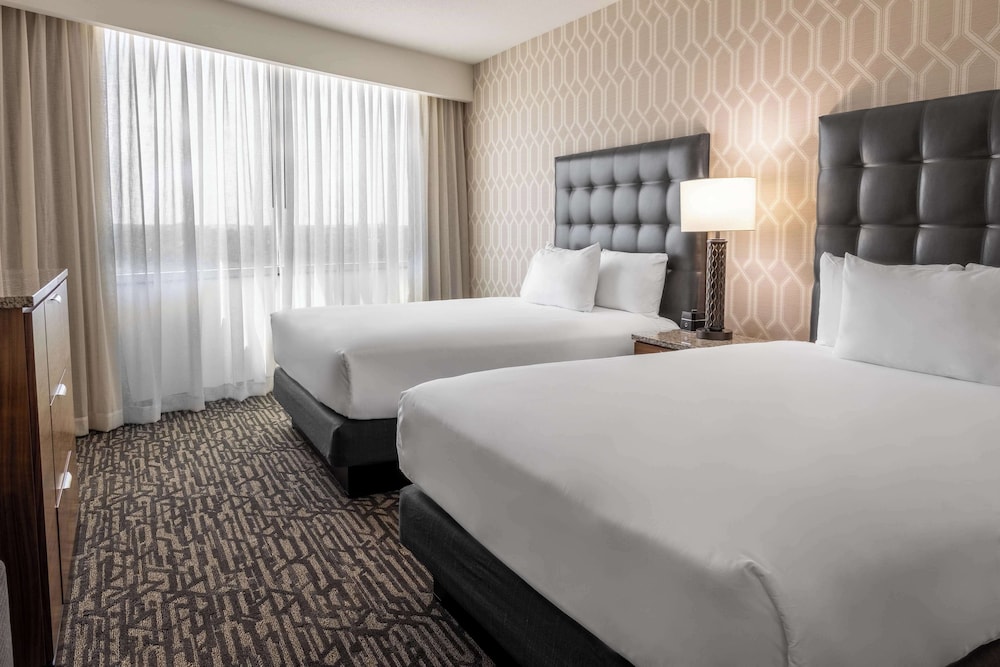 Drury Plaza Hotel Dallas Arlington 13/50