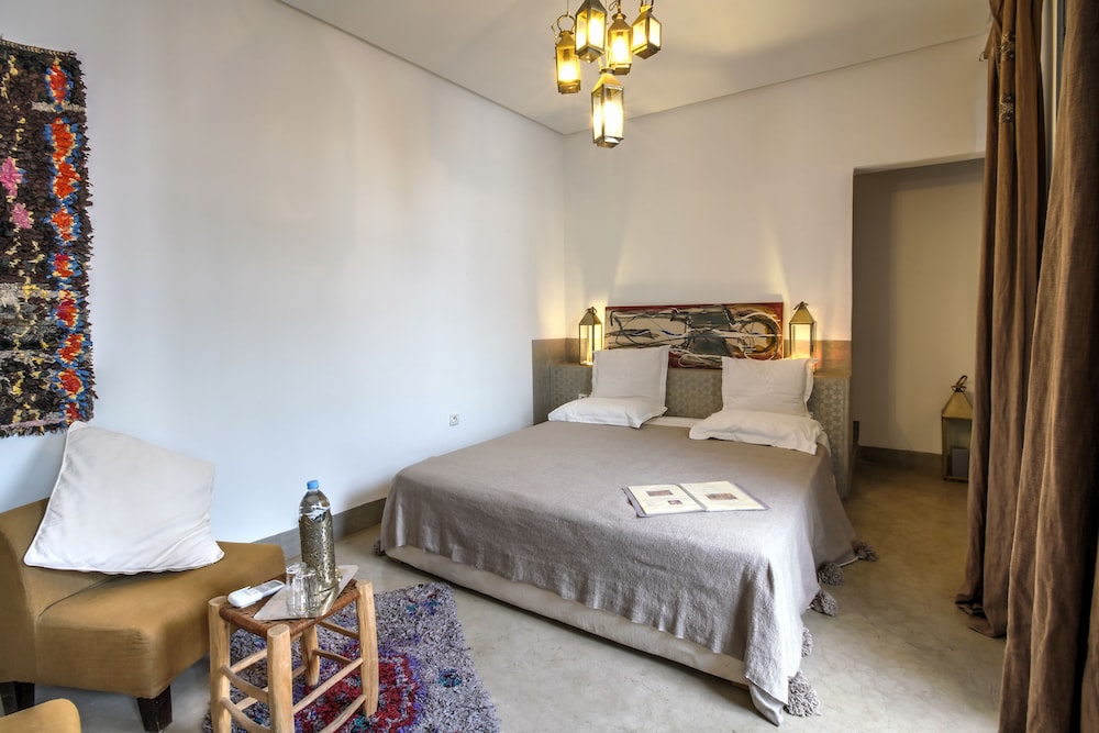 Riad Awa 25/73