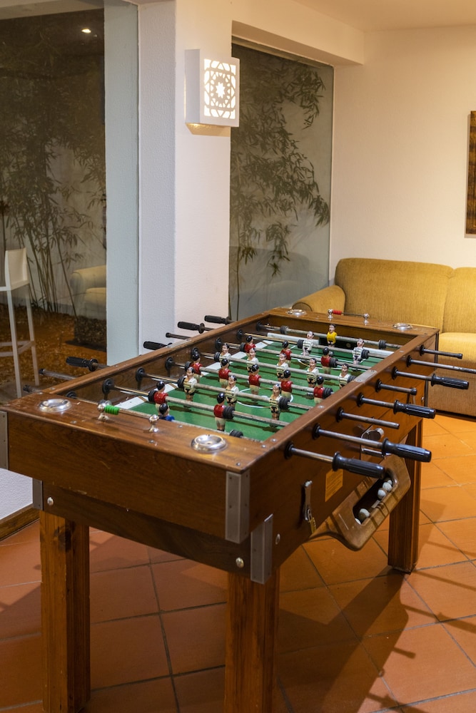 Carvi Beach Hotel 72/78