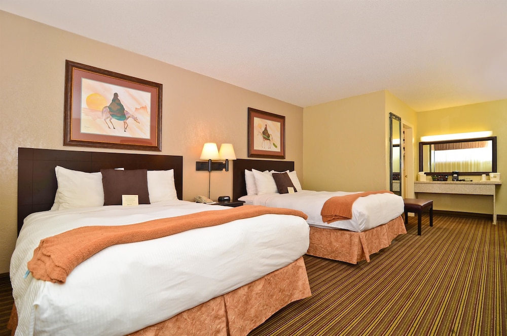Turquoise Inn and Suites Cortez near Mesa Verde 13/42