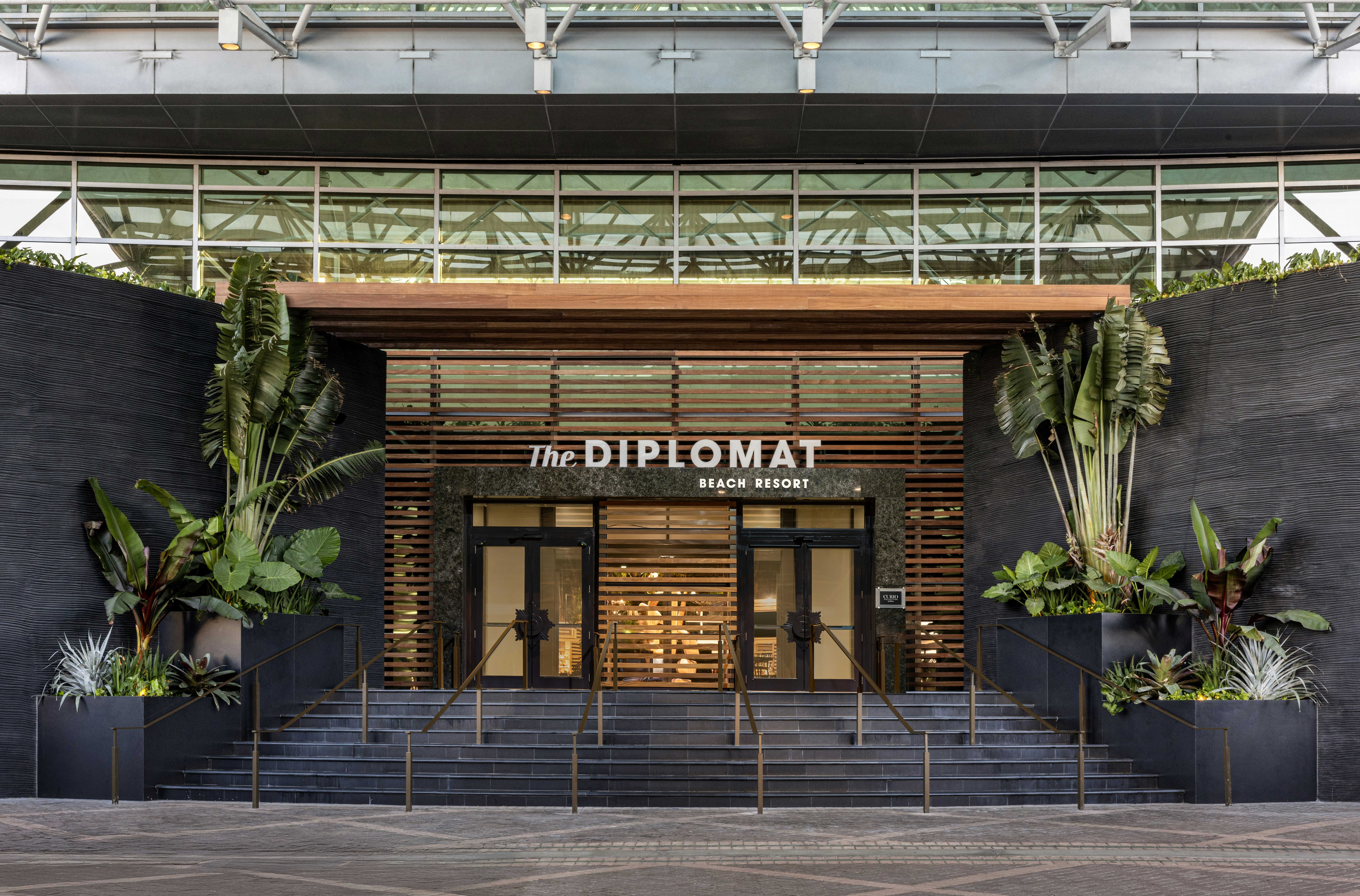 Signia by Hilton Diplomat Beach Resort
