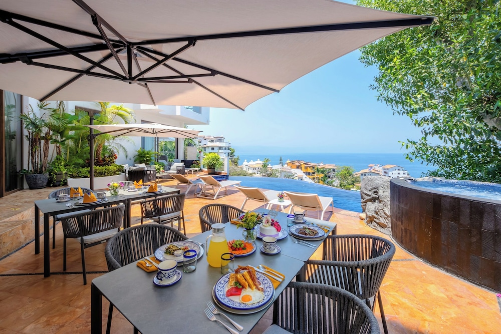 Villa Divina Luxury Boutique 56/69