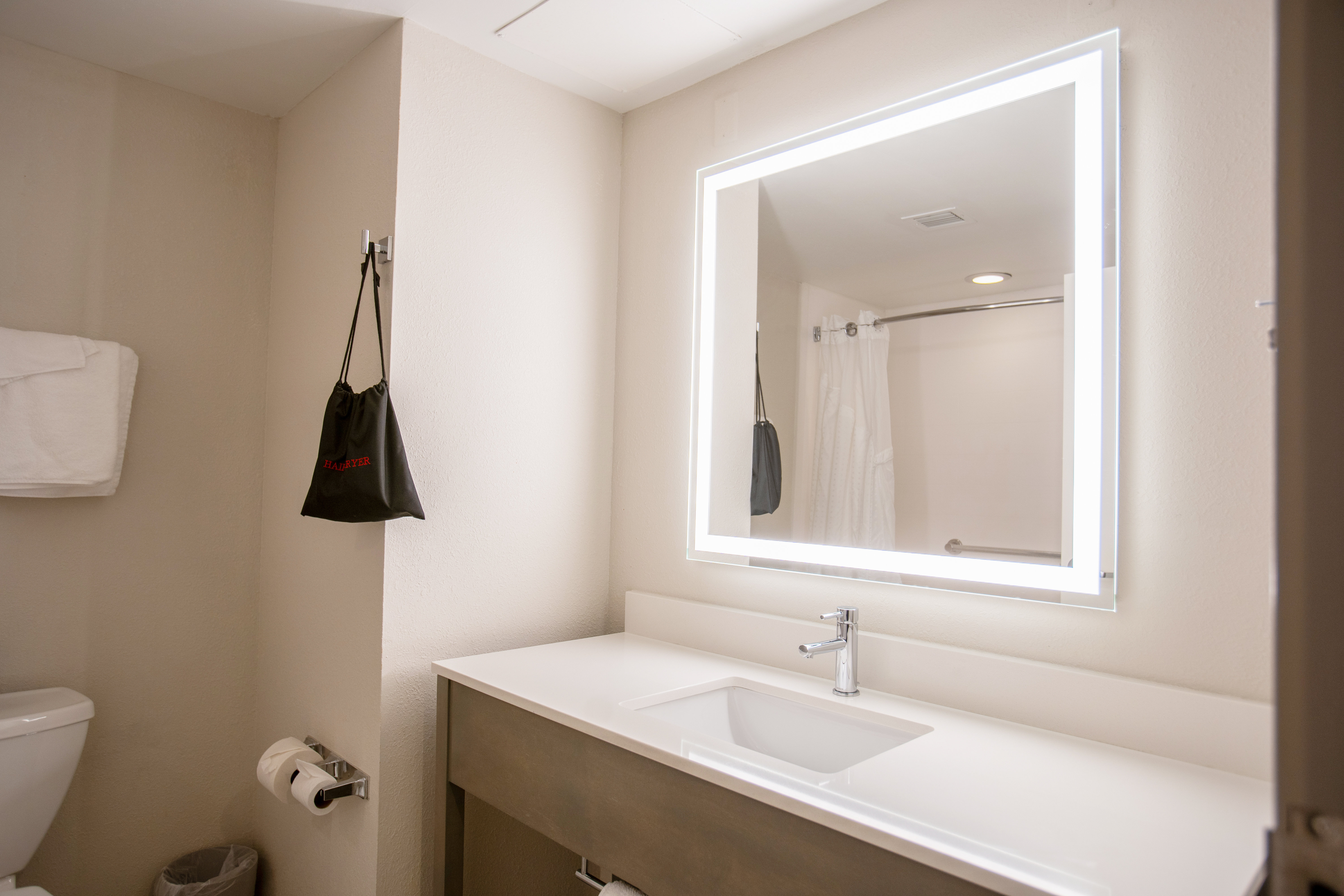 Holiday Inn Express Pembroke 48/50