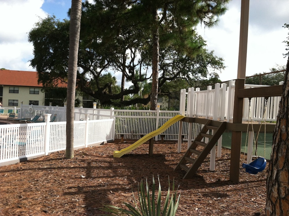 Shorewalk Vacation Villas 28/45