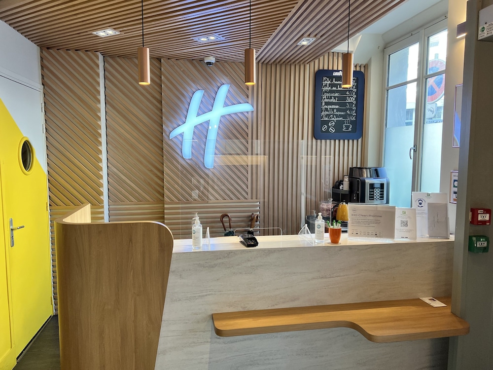 Lobby at HOLIDAY INN PARIS AUTEUIL, PARIS