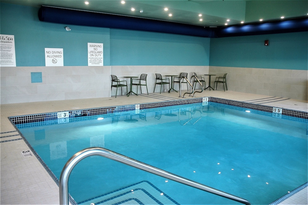 Holiday Inn Express And Suites Edmonton Sw Windermere 5/78