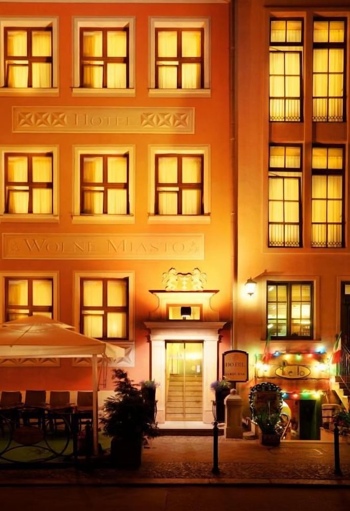 Wolne Miasto 1/30
