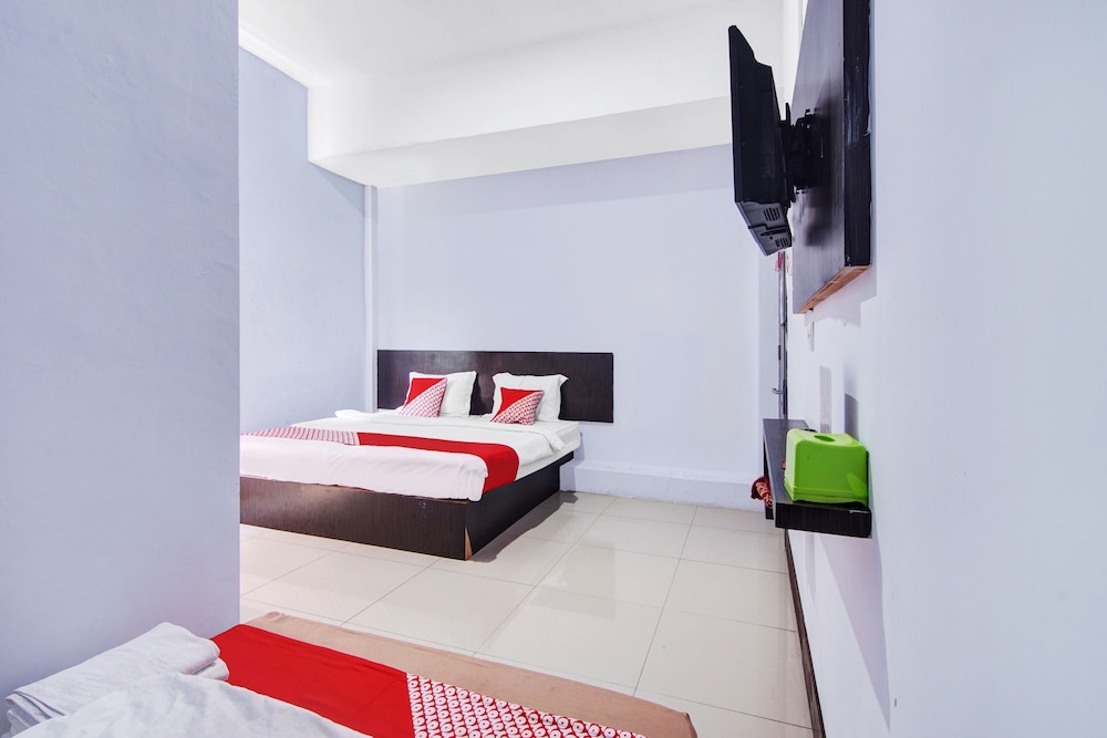 Hotel O Bukittinggi near Jam Gadang formerly New Aedo 29/56