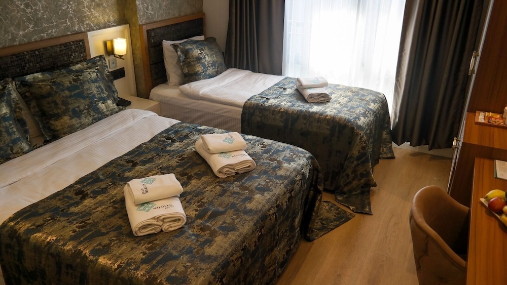 By Otel Nilüfer 18/50