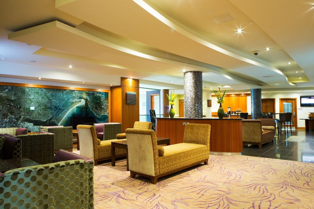 CROWNE PLAZA BLANCHARDSTOWN 8/76