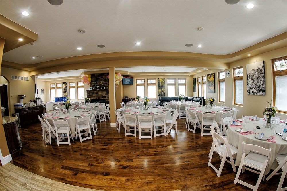 Glenwood Springs Inn 53/62