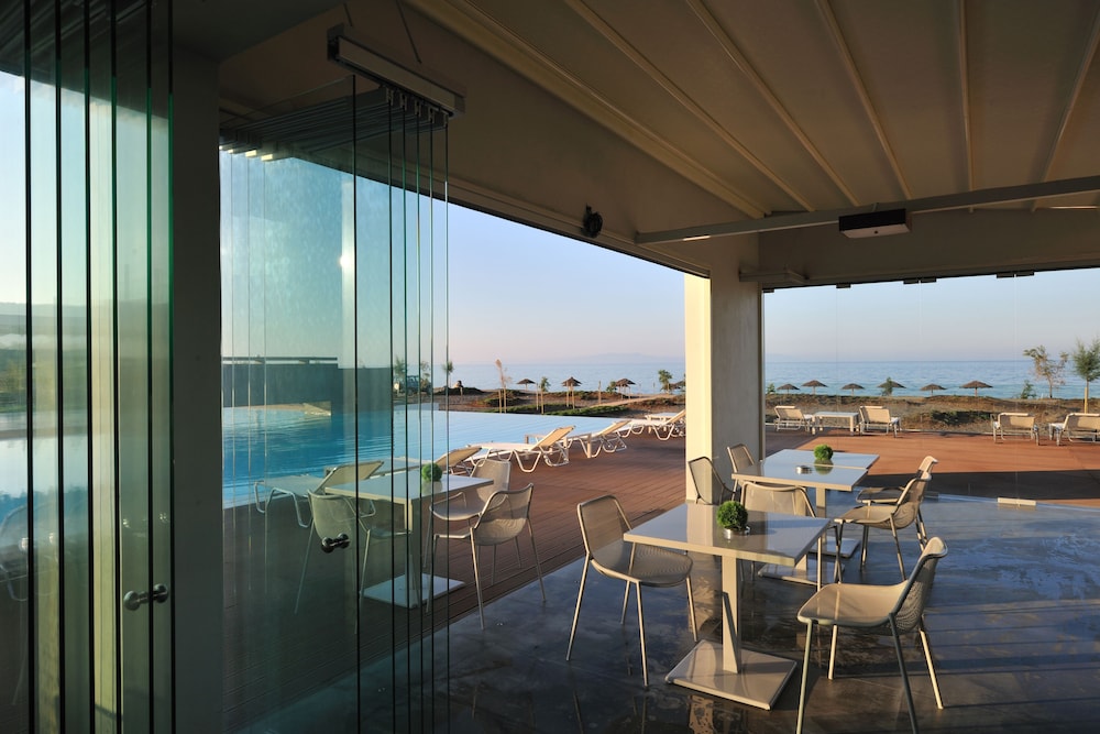 THALATTA SEASIDE HOTEL 60/73