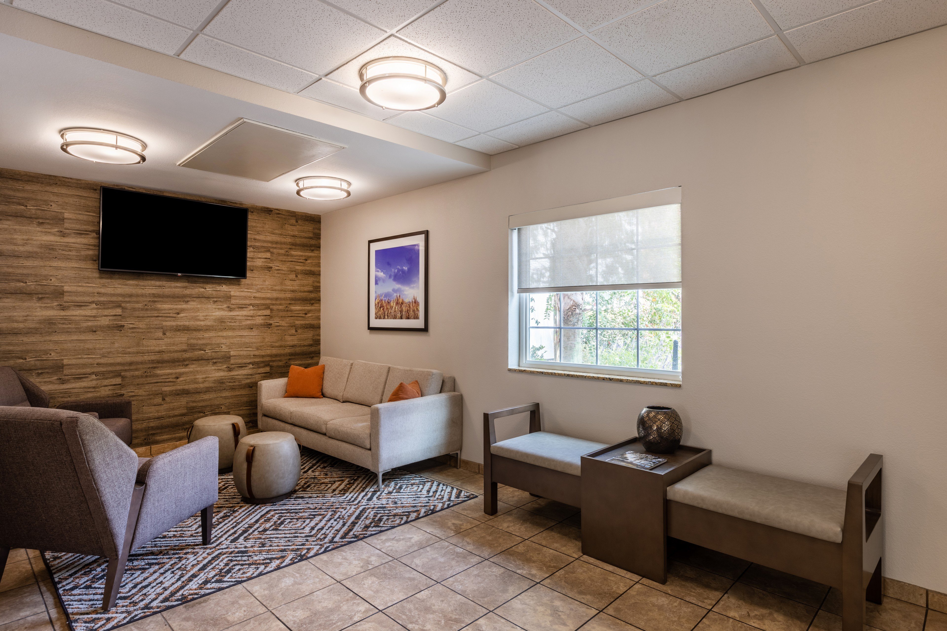 CANDLEWOOD SUITES BLUFFTON - HILTON HEAD 40/73