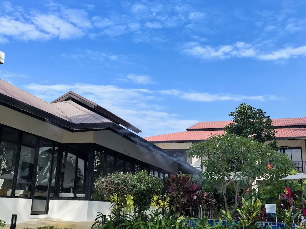 Sannot Riverside Boutique Hotel 3/71