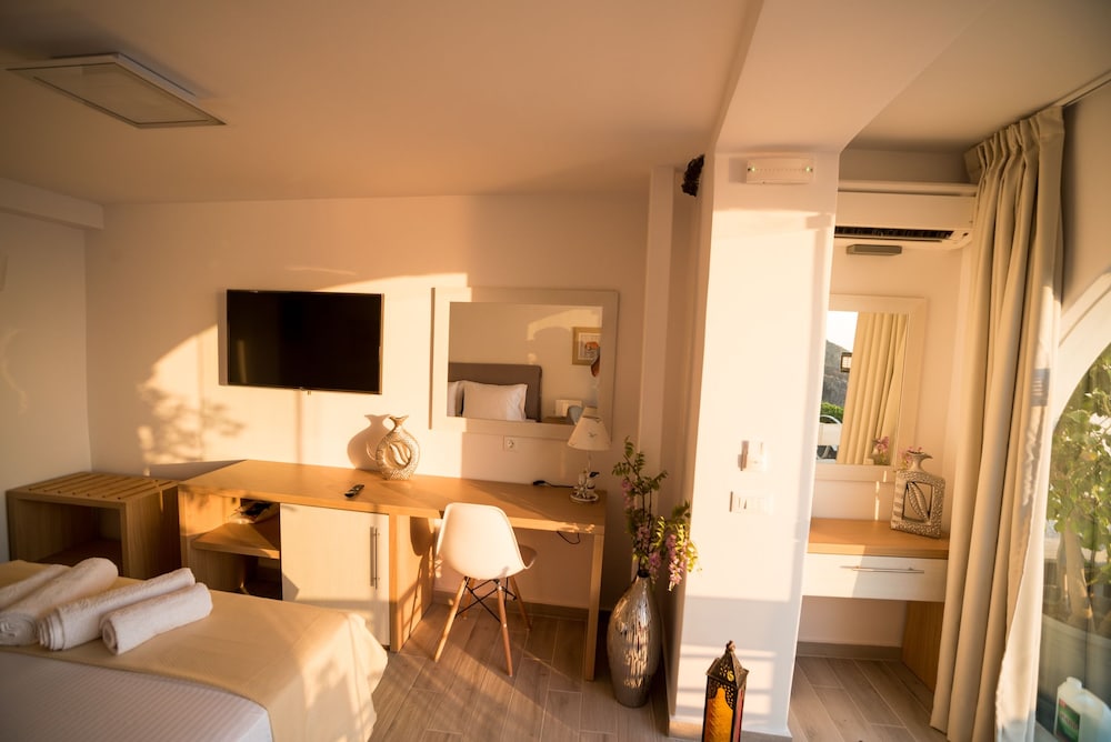 Kratiras View Luxury Suites 20/50