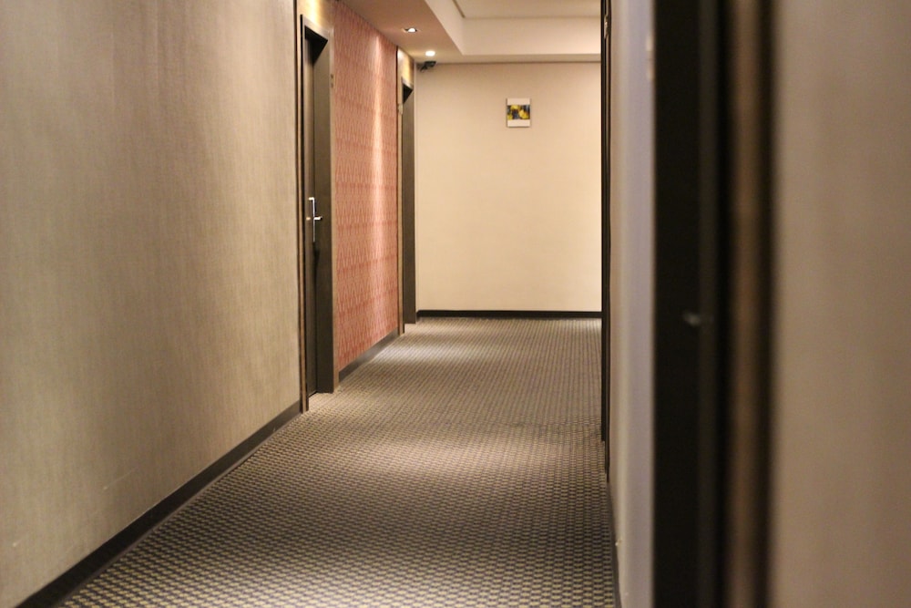 Home Full Hotel 32/43
