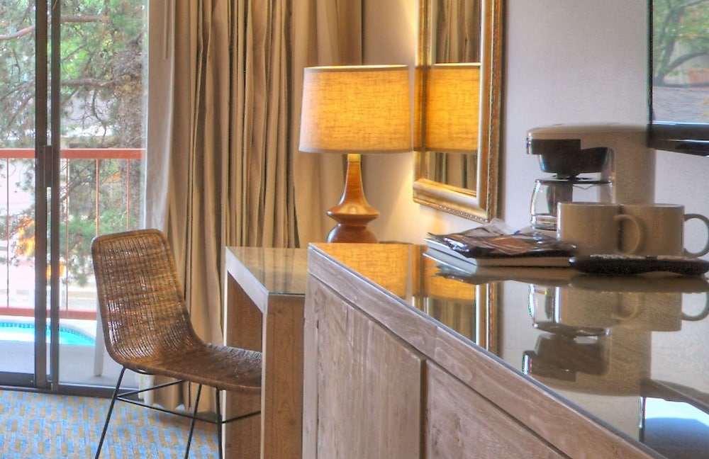 Ashland Hills Hotel Suites 7/51