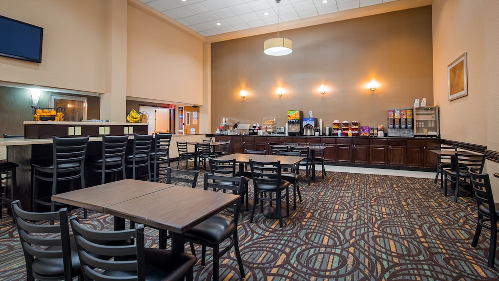 Best Western Plus Newark/Christiana Inn 25/30