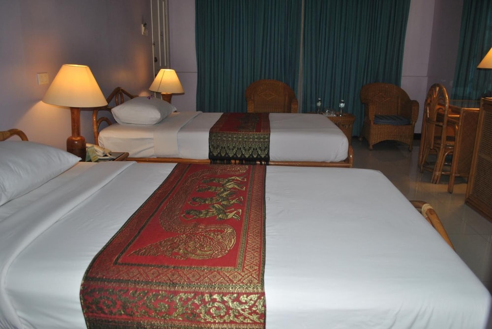 Smile Inn Hotel 9/62