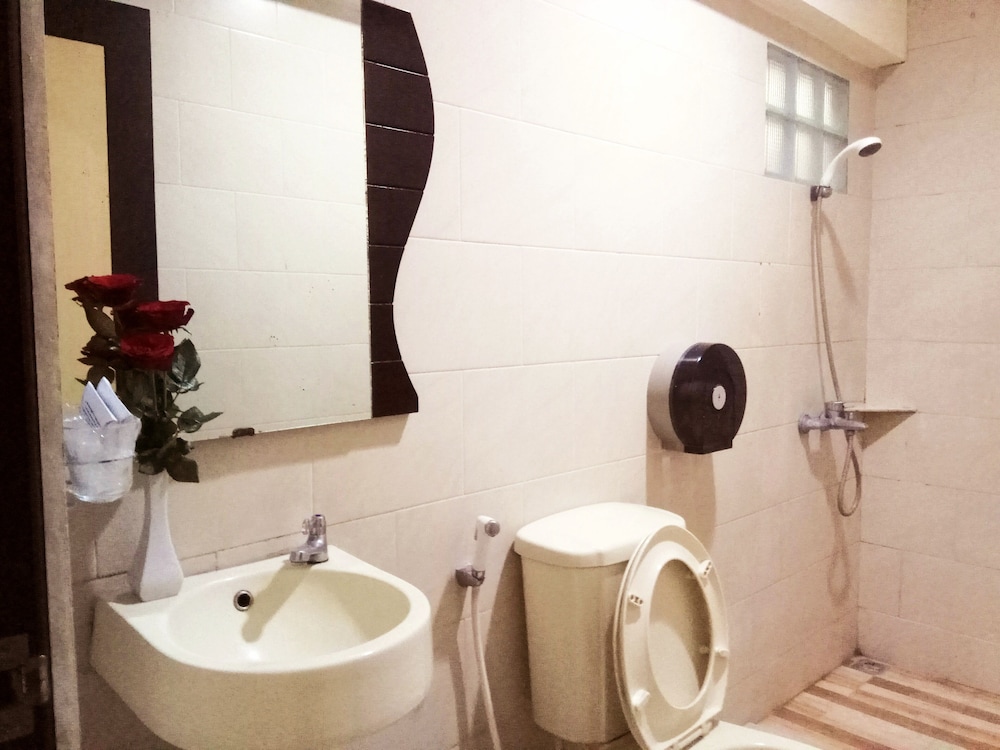 Hotel Pelangi Malang 57/58