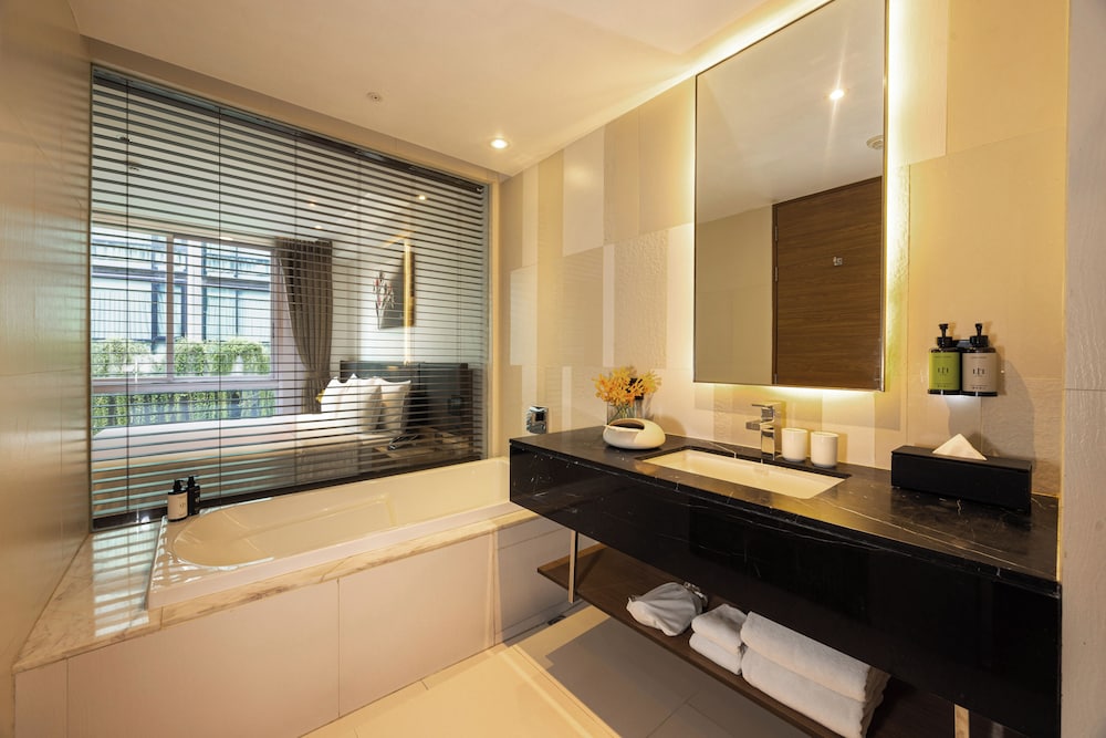 Lit Bangkok Residence 102/102
