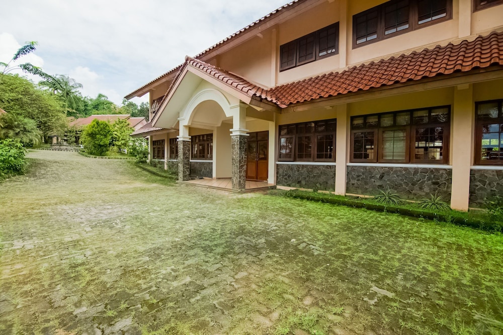 OYO 3335 Wisma Langen Werdhasih 23/28