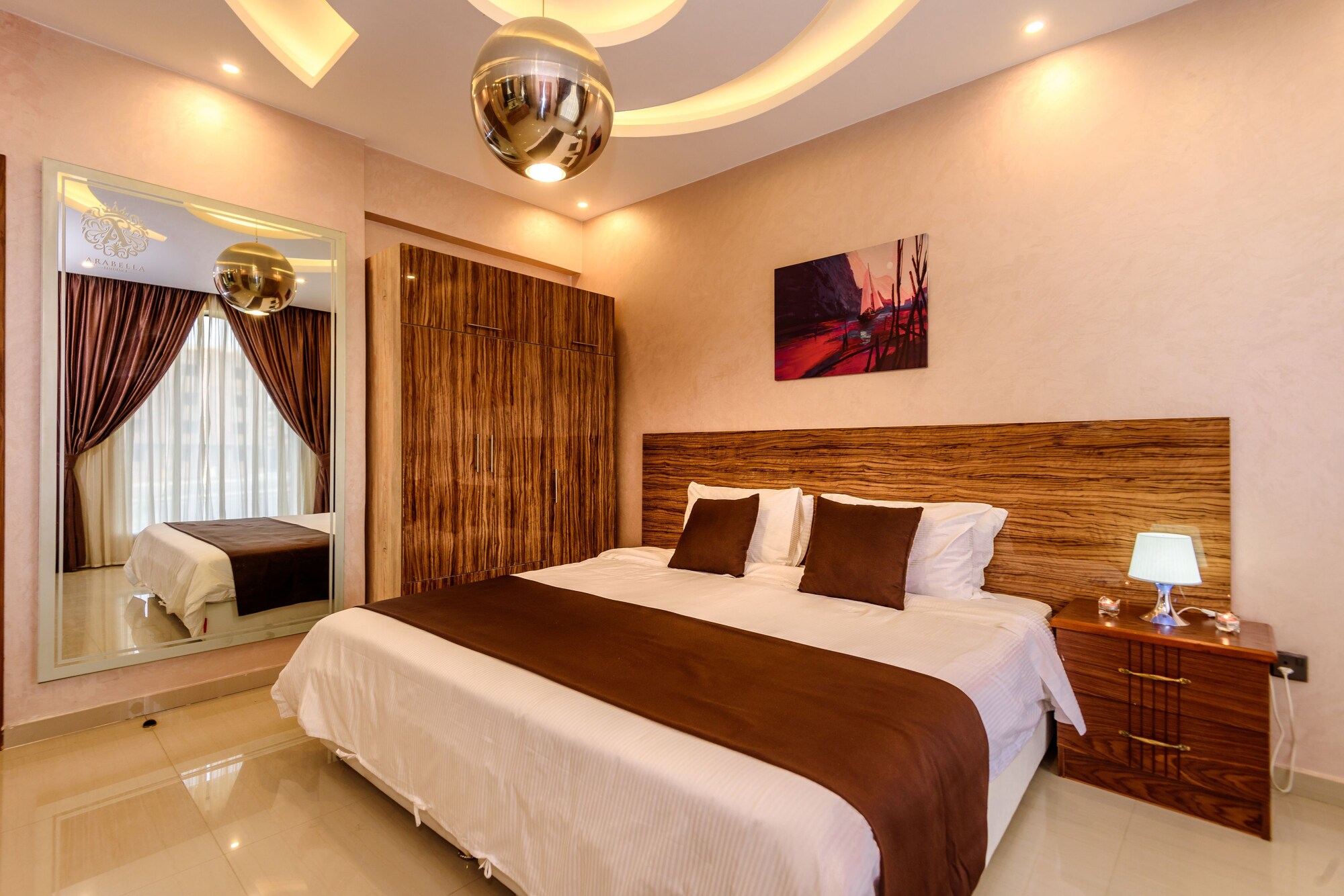 EXECUTIVE, SUITE, KING BED