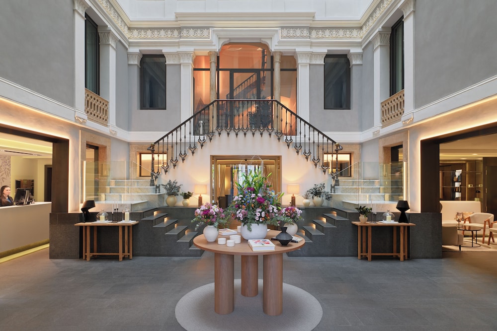 H10 Urquinaona Plaza Hotel 52/72