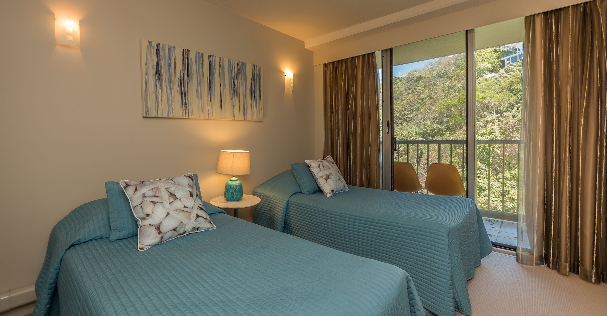2 BEDROOMS, APARTMENT