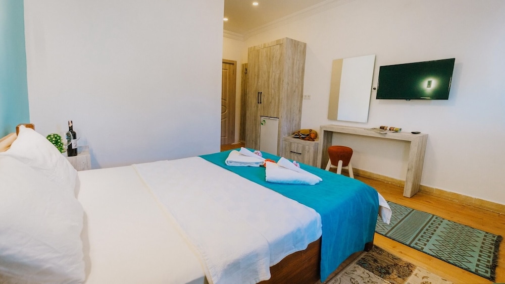 STANDARD, DOUBLE OR TWIN BED