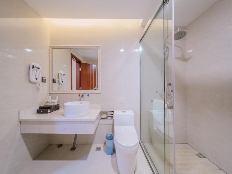 GreenTree Eastern Kunming Baiyun Road Tongde Square Hotel 38/38