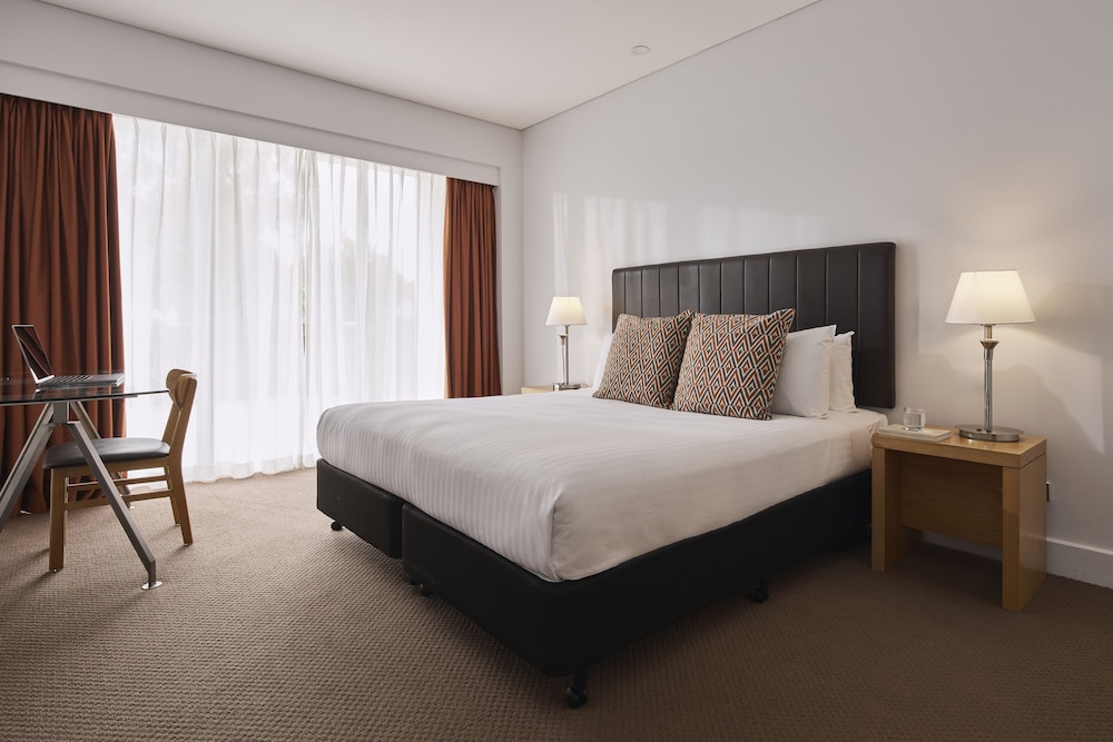Suite, King Bed, Hot Tub