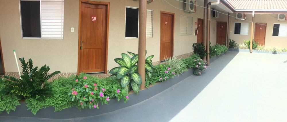 Estancia Hotel 8/57