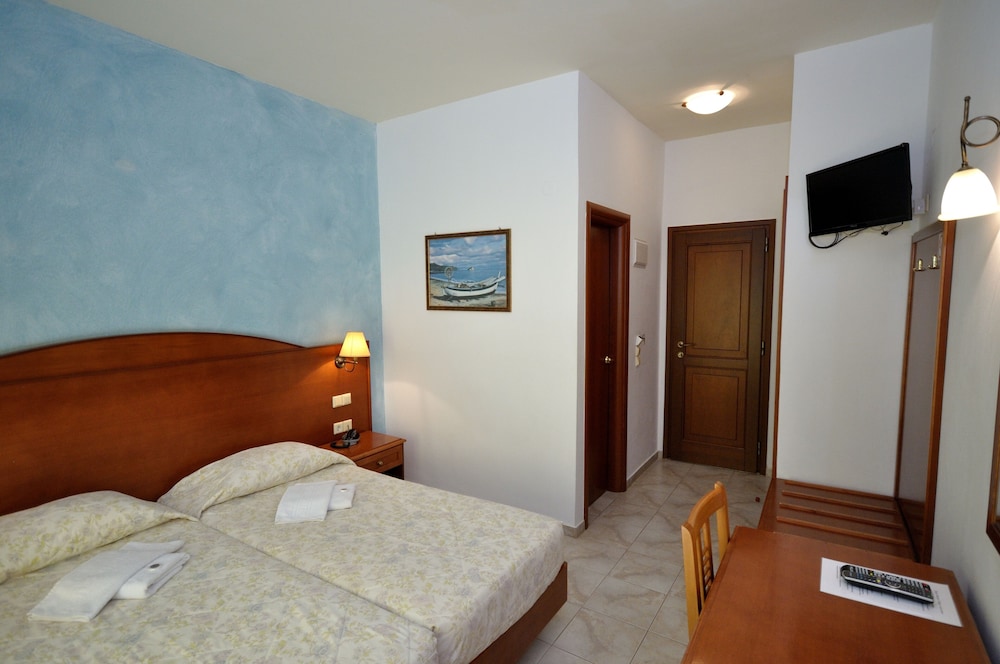 Marina Village photo4
