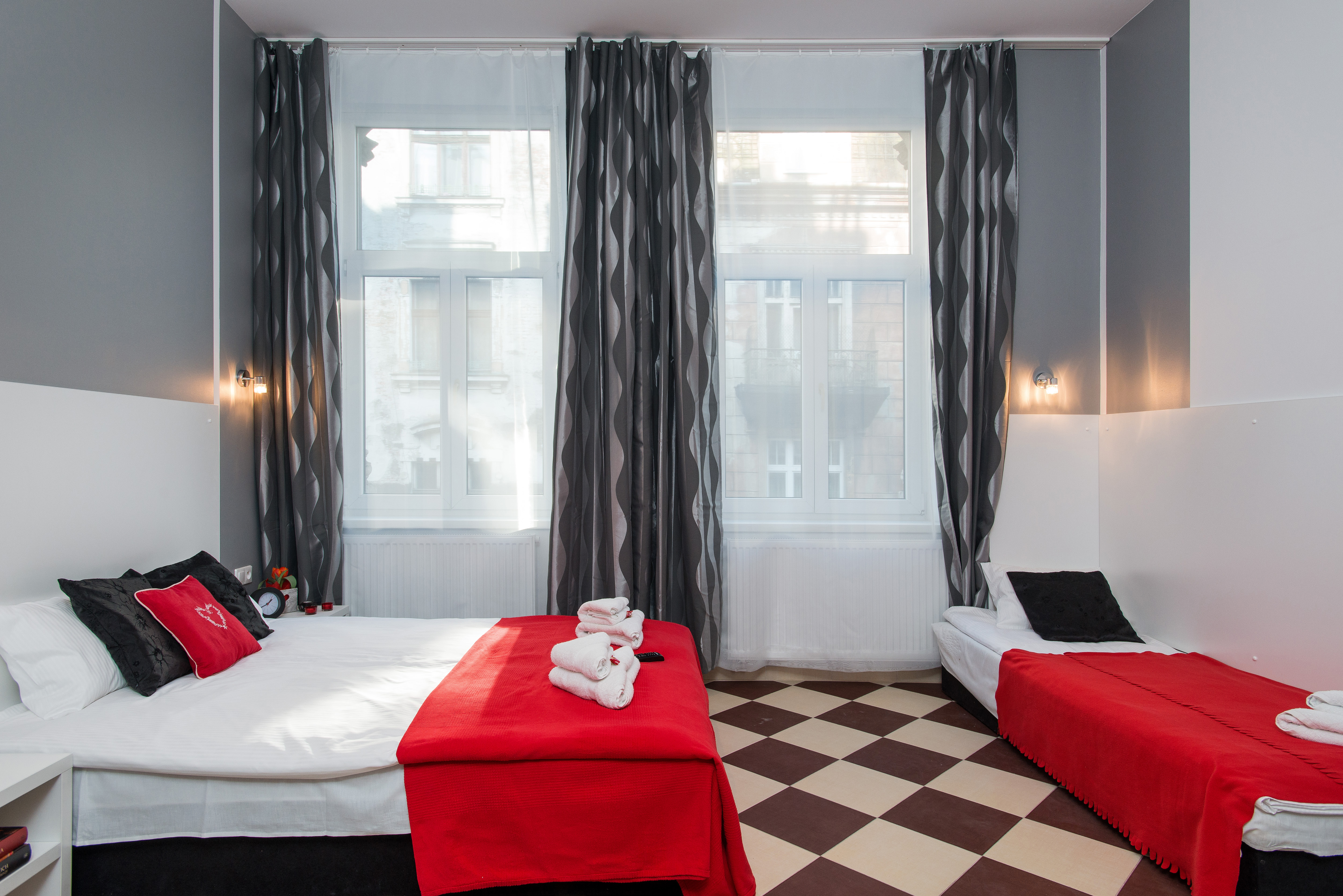 Apartment, Triple