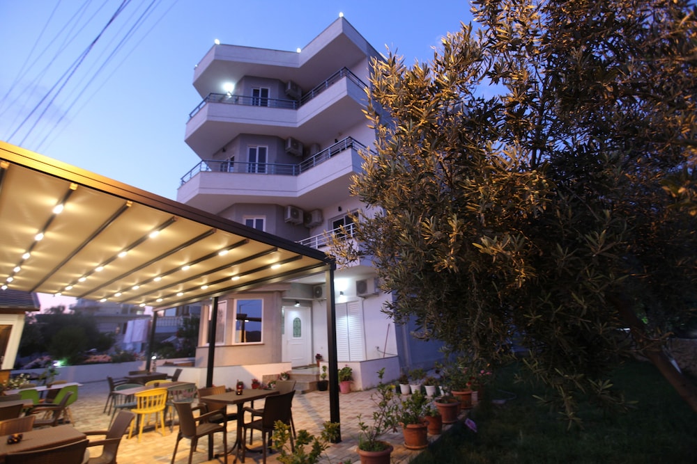 Hotel Sunshine 5/50