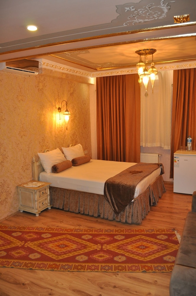 Kaftan Hotel 38/75