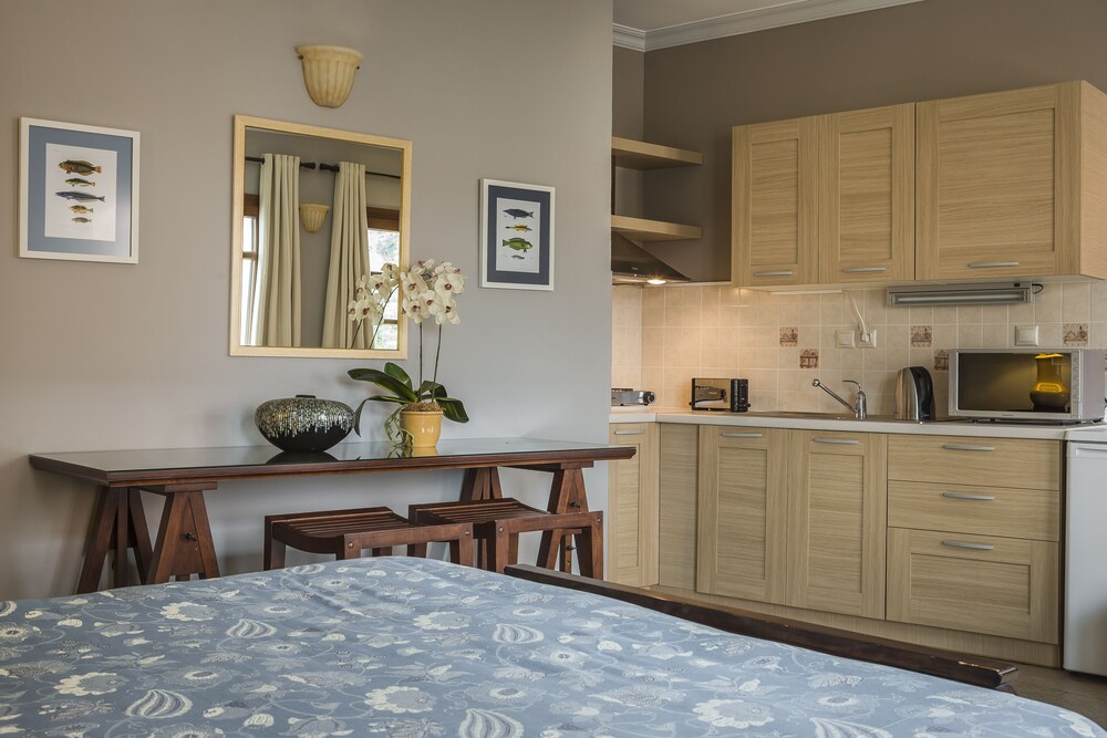Balhambra Suites - Adults Only 25/50