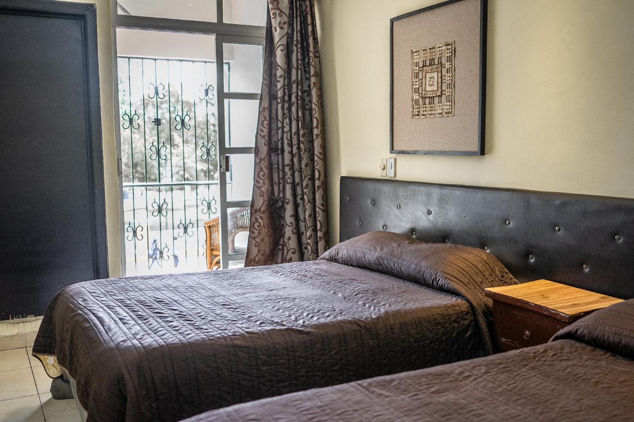 غرفة بسرير مزدوج أو سريرين منفصلين بشرفة، SUITE HOTEL MARIA DE LA LUZ 2/9