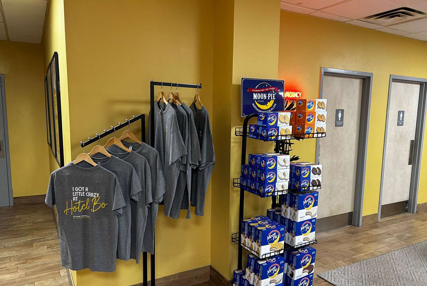 Hotel Bo, a Days Inn by Wyndham Chattanooga Downtown 25/48