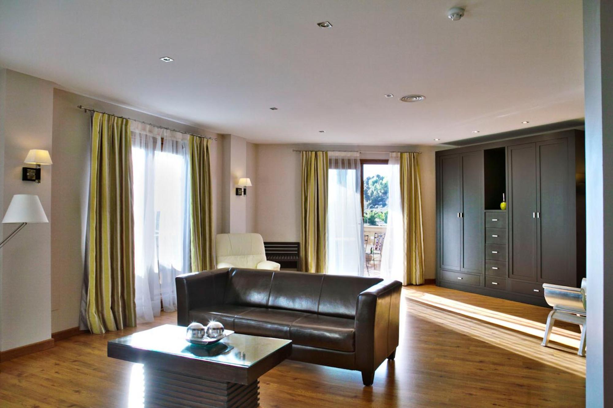 Suite, Hot Tub