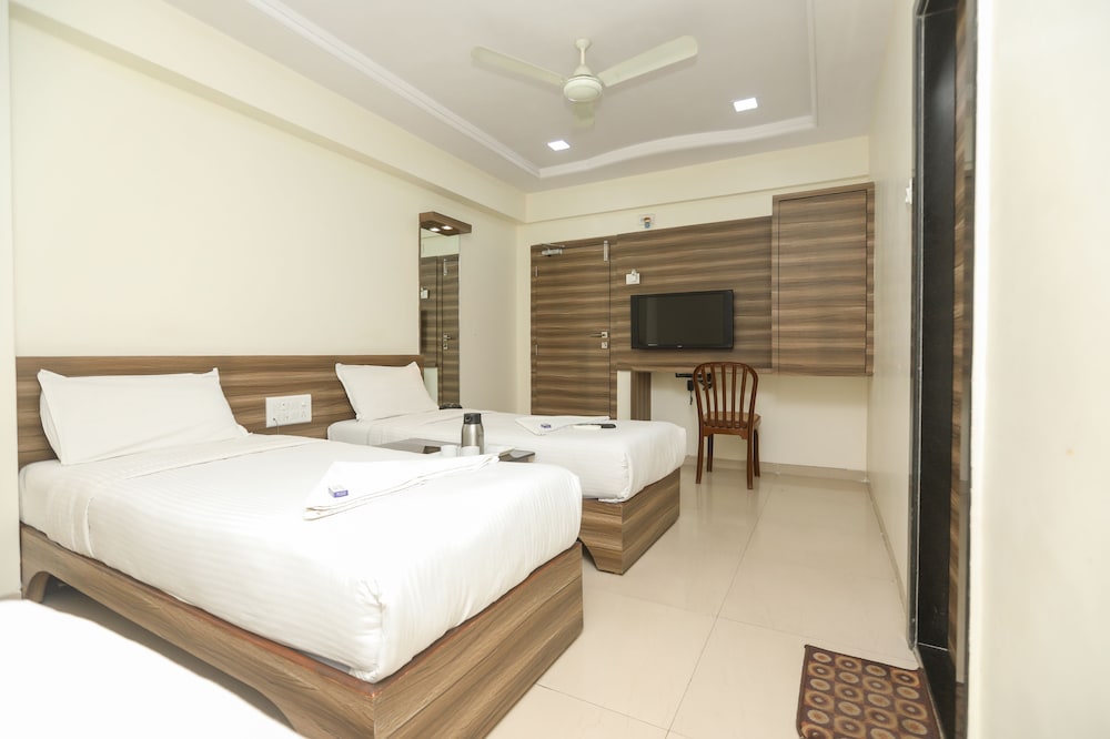 Hotel Midtown Andheri 18/34