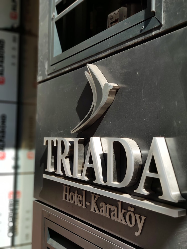 Triada Hotel Karakoy 36/65
