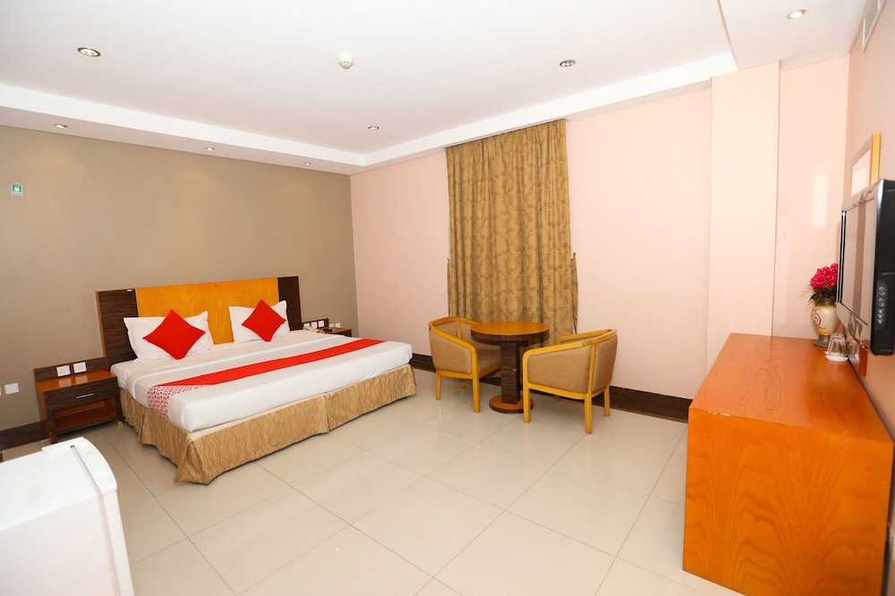 Deluxe, King Bed